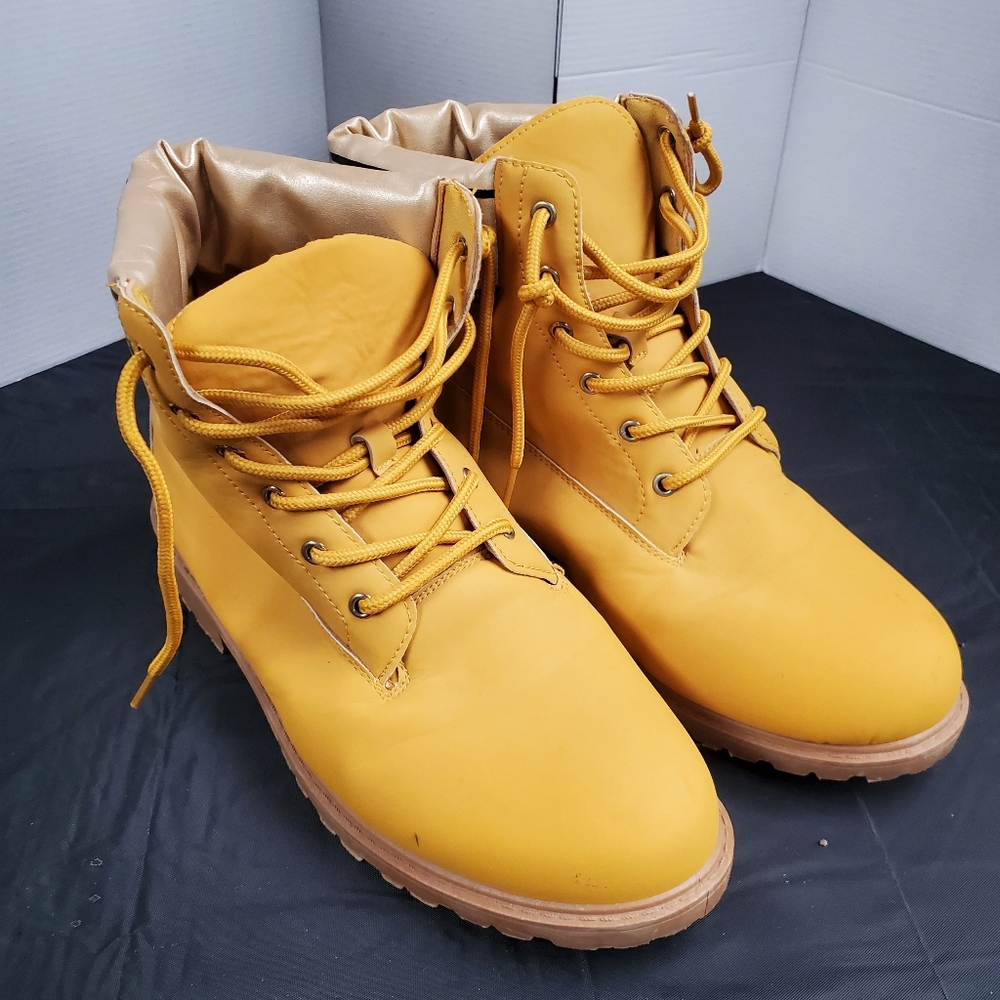 Rocawear Yellow Tan Boots High-Top Lace-Up